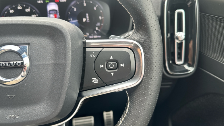 Volvo Xc40 2.0 D4 [190] R DESIGN 5dr AWD Geartronic Diesel Estate